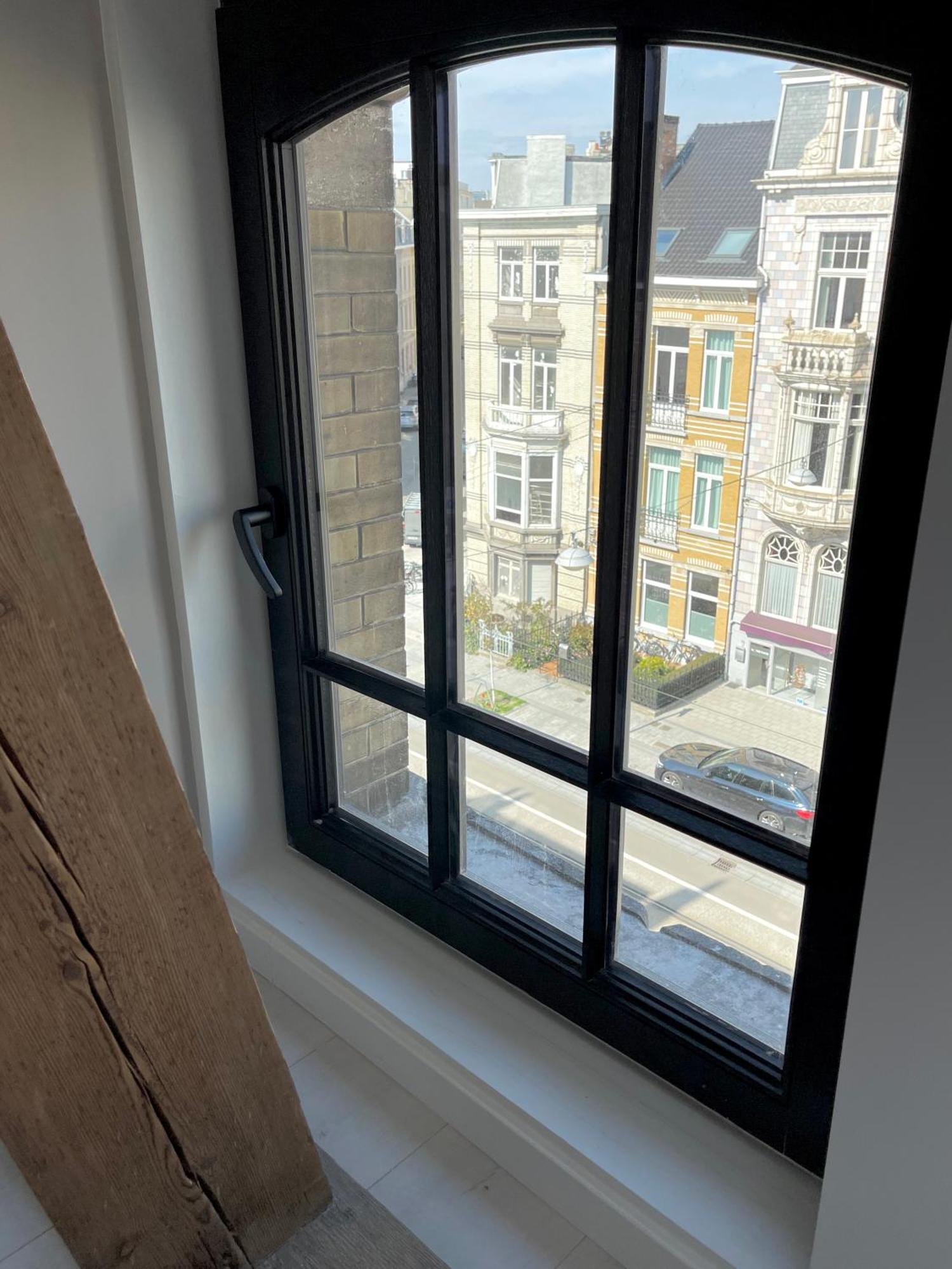 Penthouse With Airconditioning And Big Terrace, Close To Sint-pieters Station And Centre * Gand