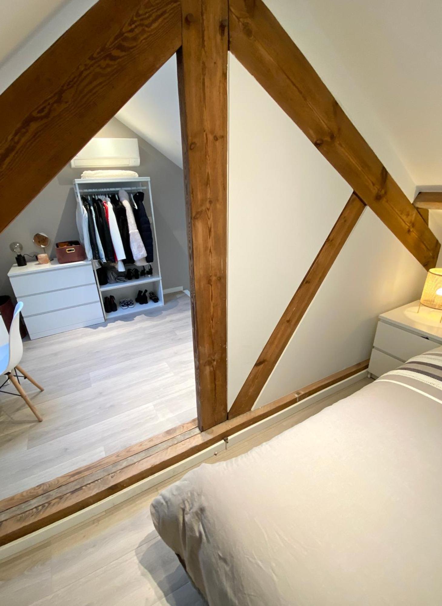 Appartement Penthouse With Airconditioning And Big Terrace, Close To Sint-pieters Station And Centre