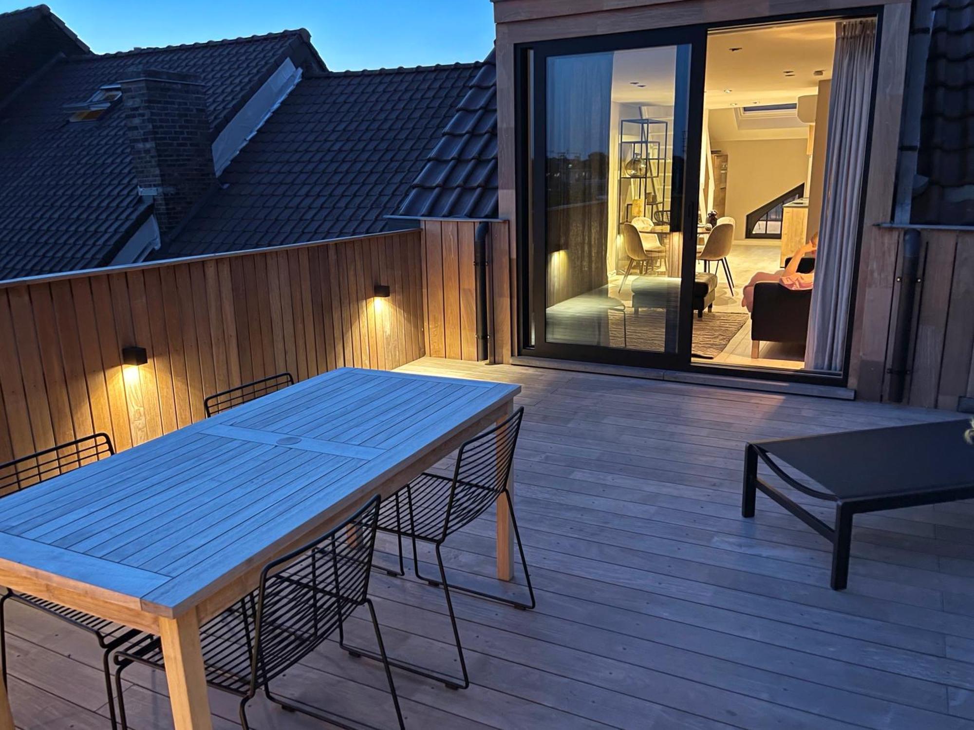Penthouse With Airconditioning And Big Terrace, Close To Sint-pieters Station And Centre Appartement